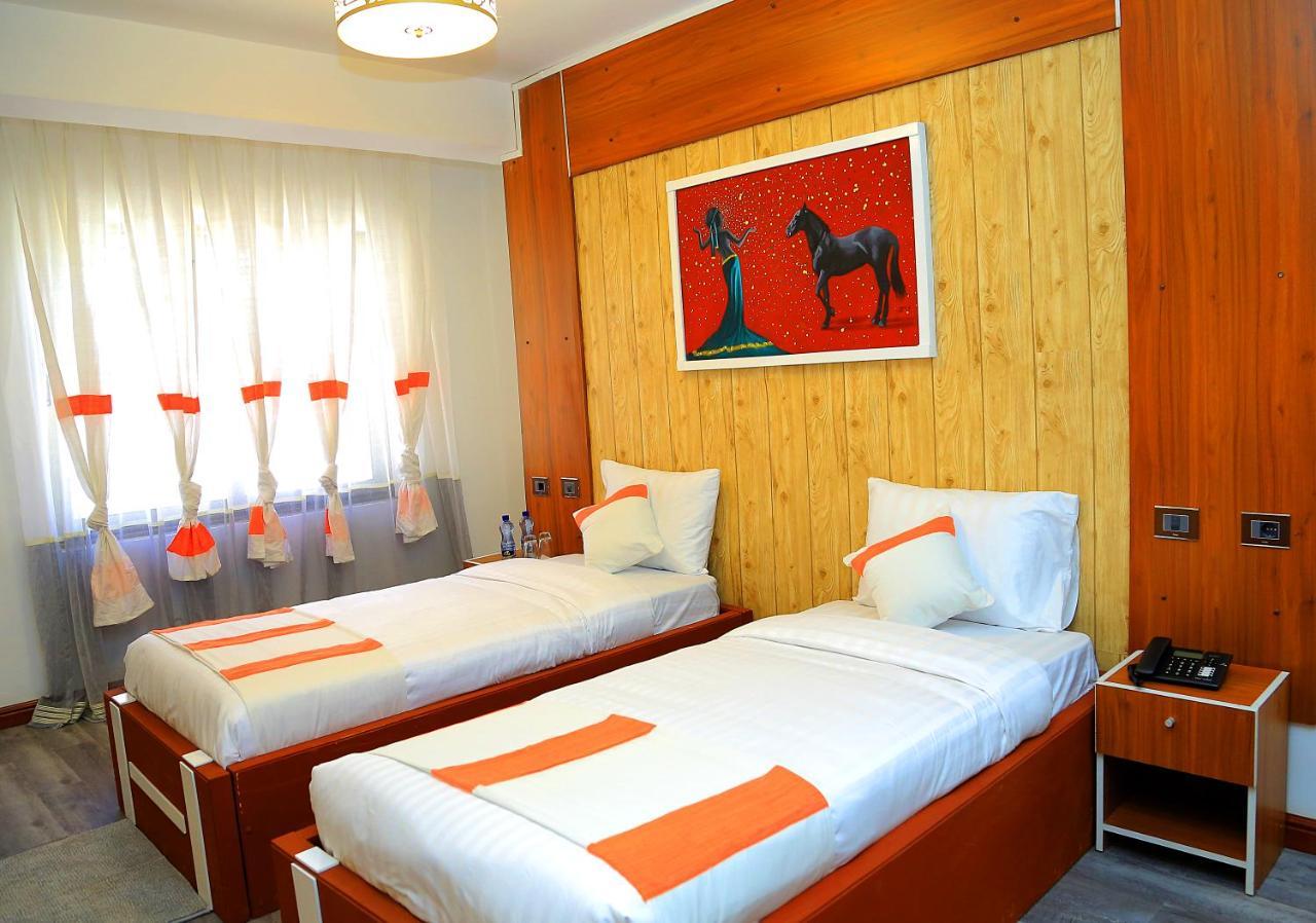 Abat Guest House Addis Abeba Esterno foto