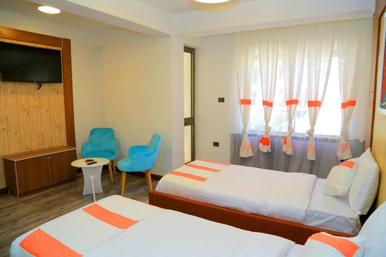 Abat Guest House Addis Abeba Esterno foto