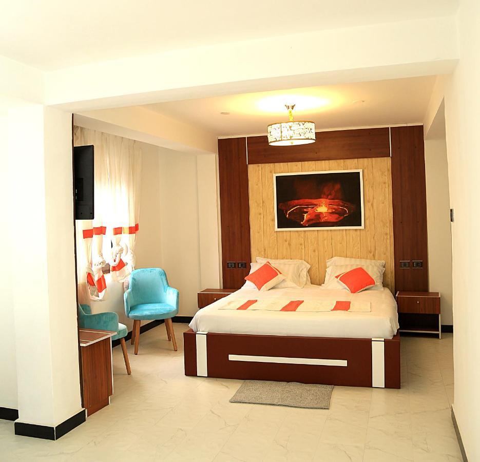 Abat Guest House Addis Abeba Esterno foto
