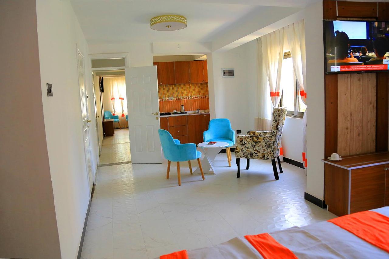 Abat Guest House Addis Abeba Esterno foto