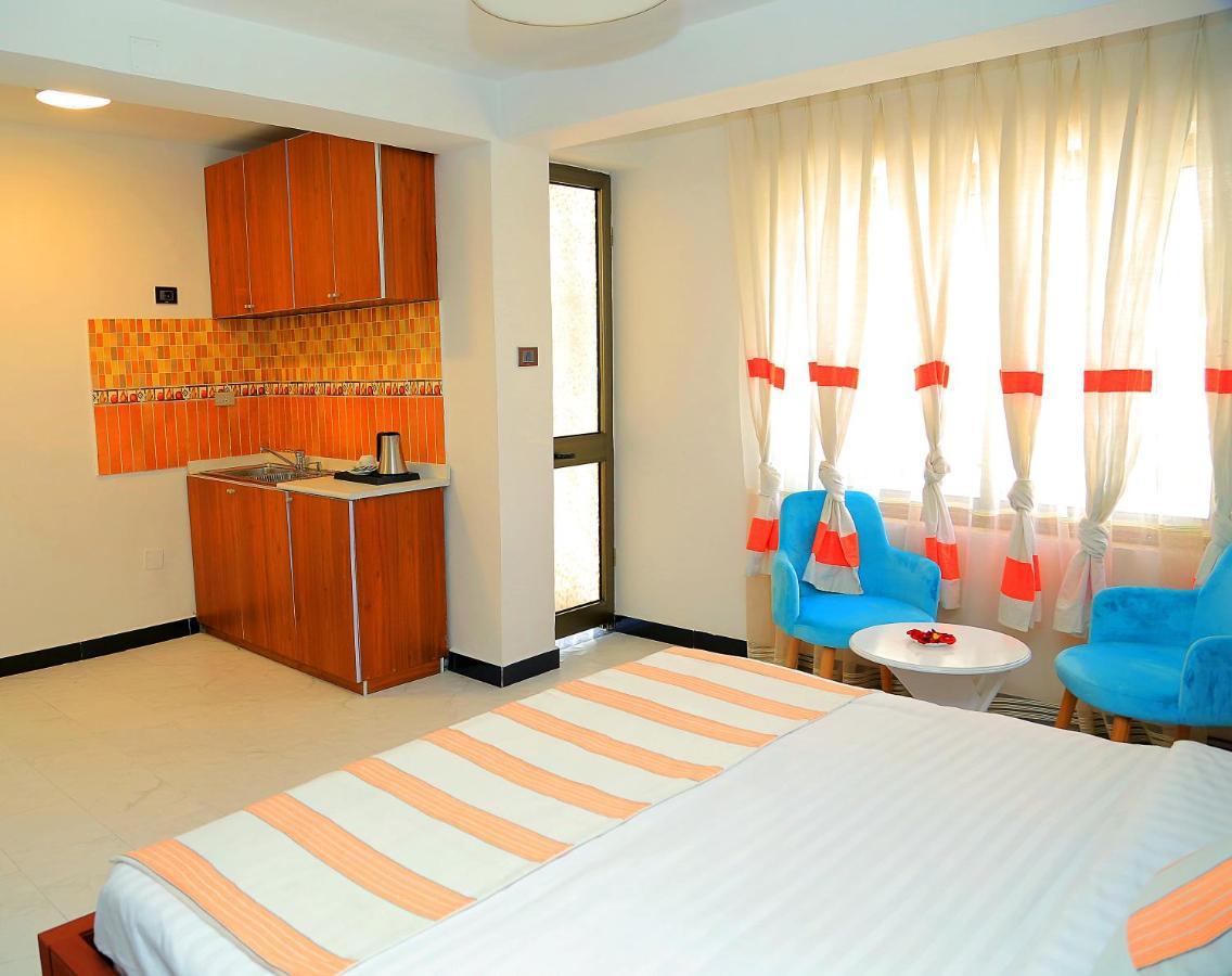 Abat Guest House Addis Abeba Esterno foto