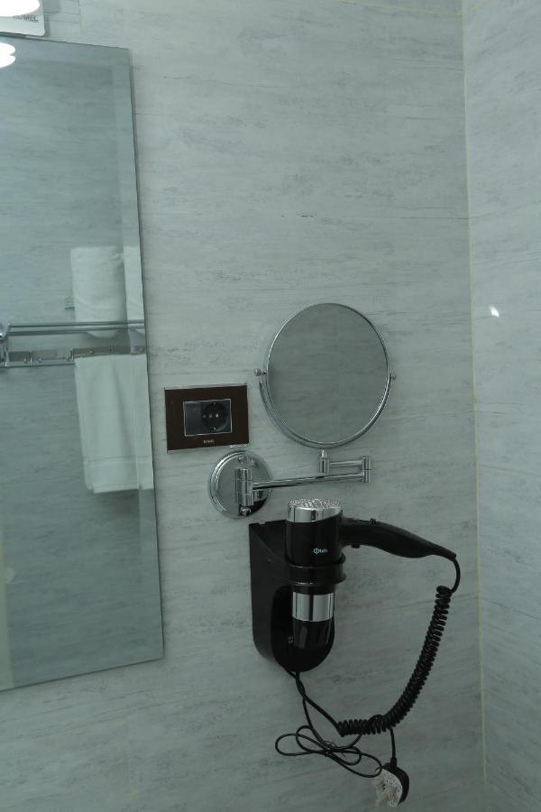 Abat Guest House Addis Abeba Esterno foto